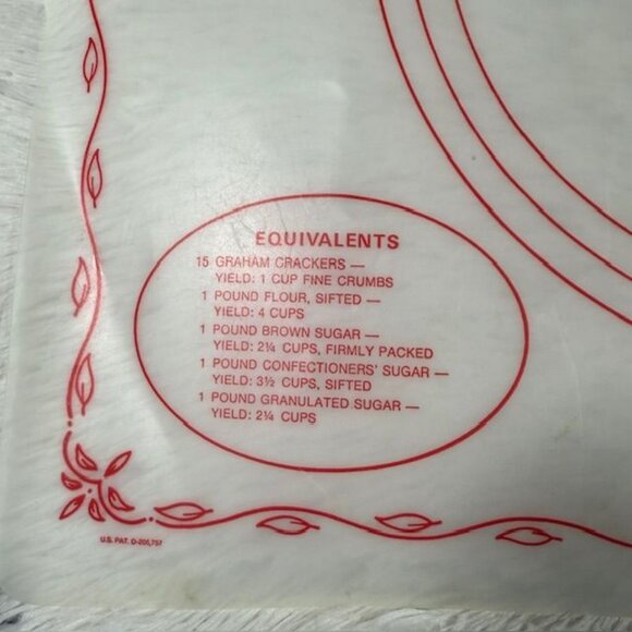 Vintage 1965 Tupperware Baking Recipe Mat + Refillable Plastic Roller - Picture 4 of 12